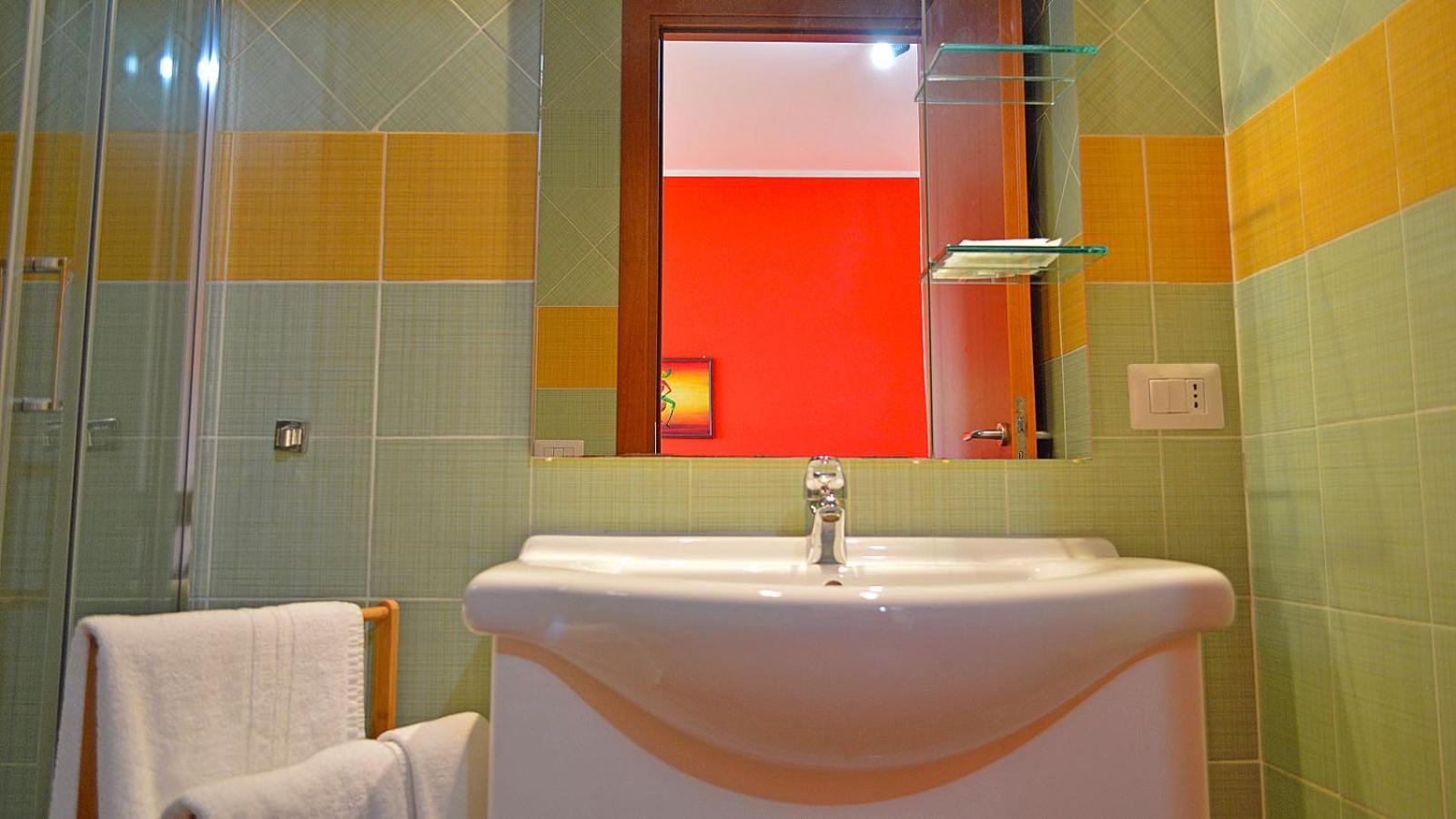 Splash'S Rooms Spadafora Bagian luar foto