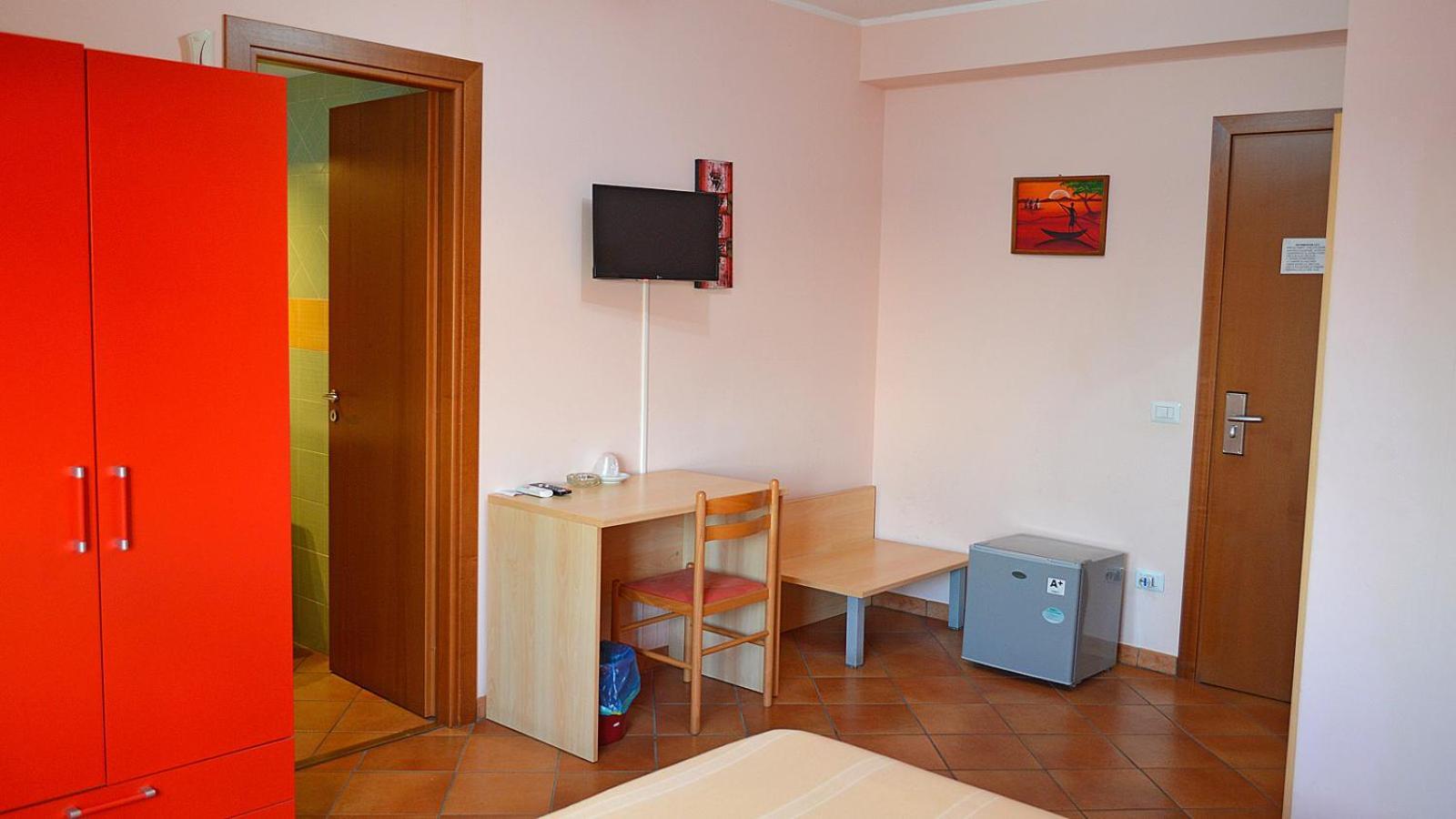 Splash'S Rooms Spadafora Bagian luar foto